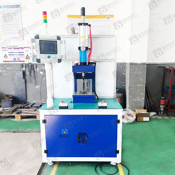 壓鉚工裝工作站—壓力、位移監控功能