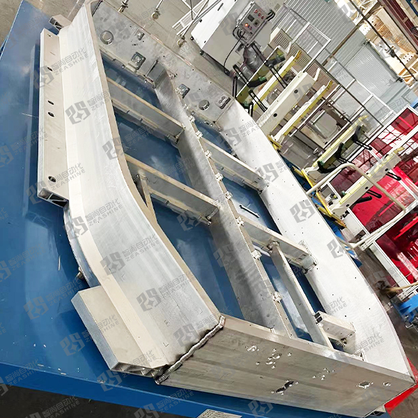 電池包鉚接、焊接工作站