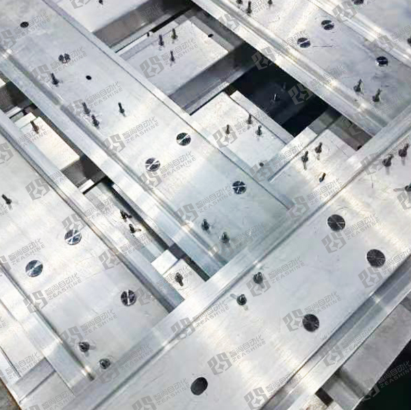 電池包鉚接、焊接工作站